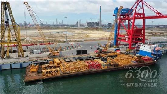 “世界第一吊”徐工四千噸級履帶起重機沙特首吊成功