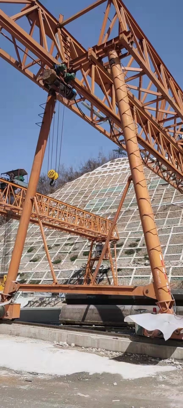 四川80噸龍門吊安裝、拆除、租賃 18782127665